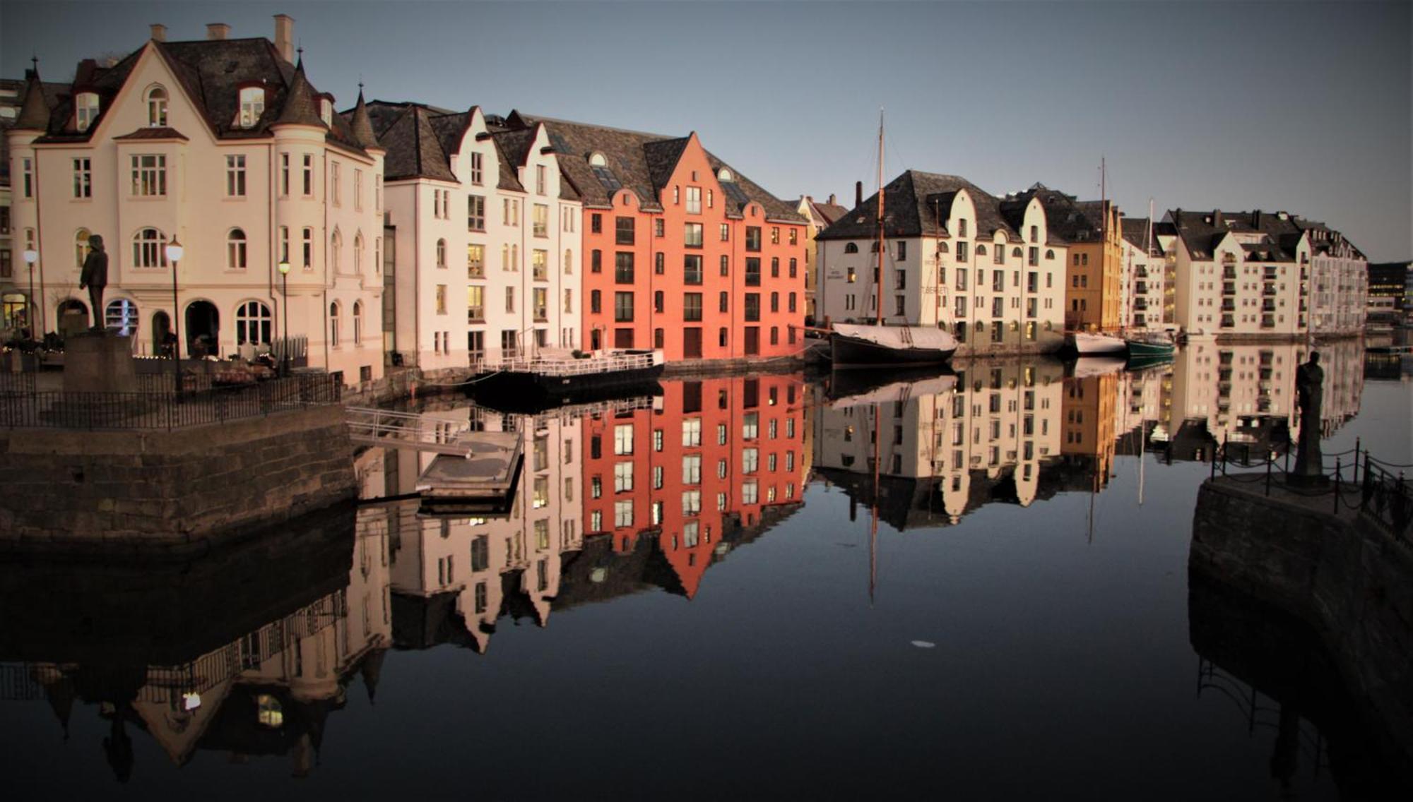A Cheaper Option To Hotel Ålesund Εξωτερικό φωτογραφία